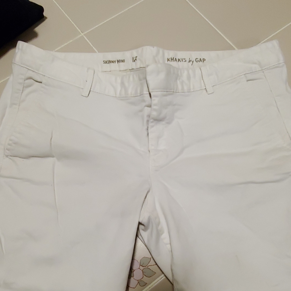 COPY - White GAP Skinny Mini Khakis
